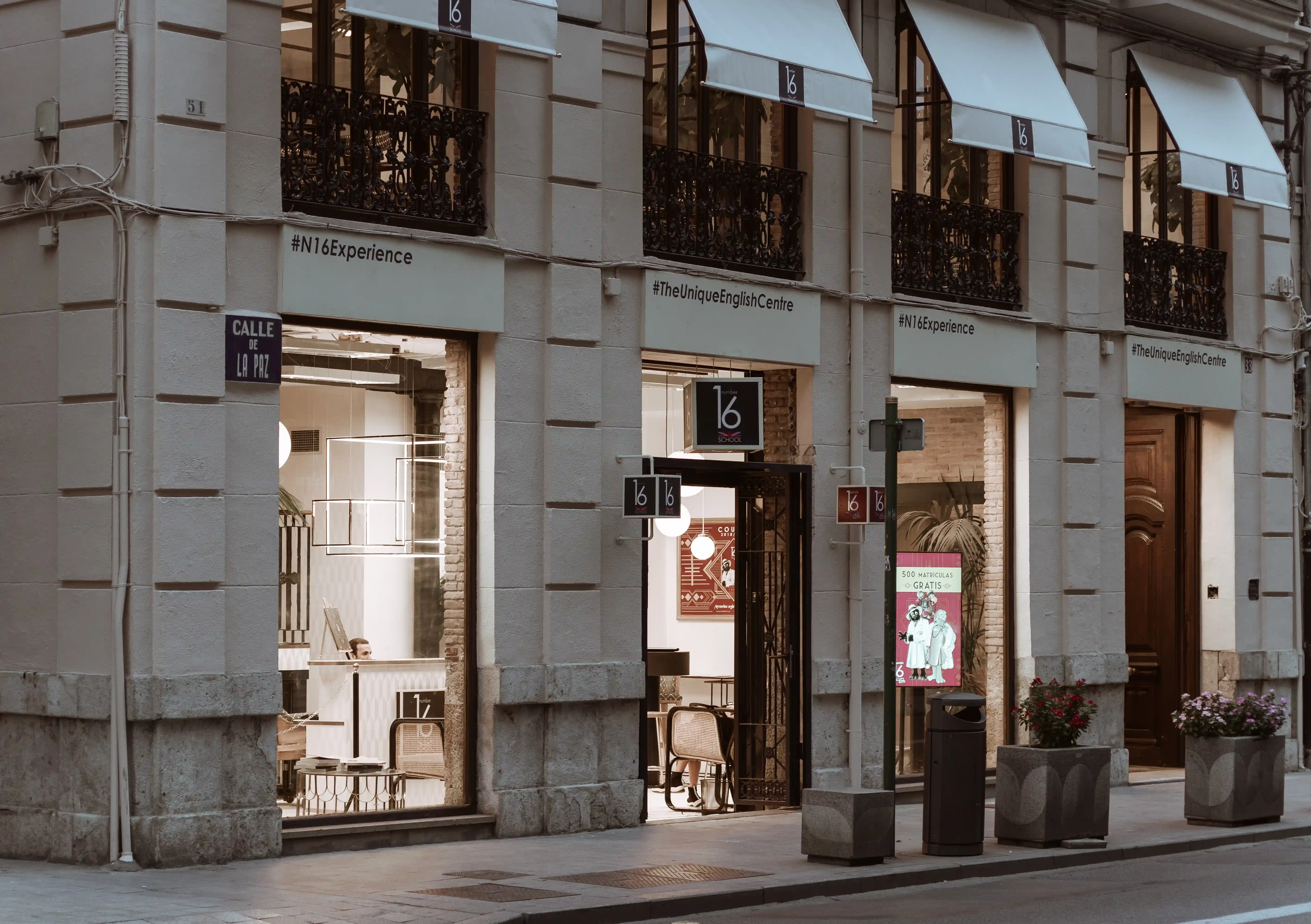 Academia de inglés Number 16 en Calle La Paz, Valencia